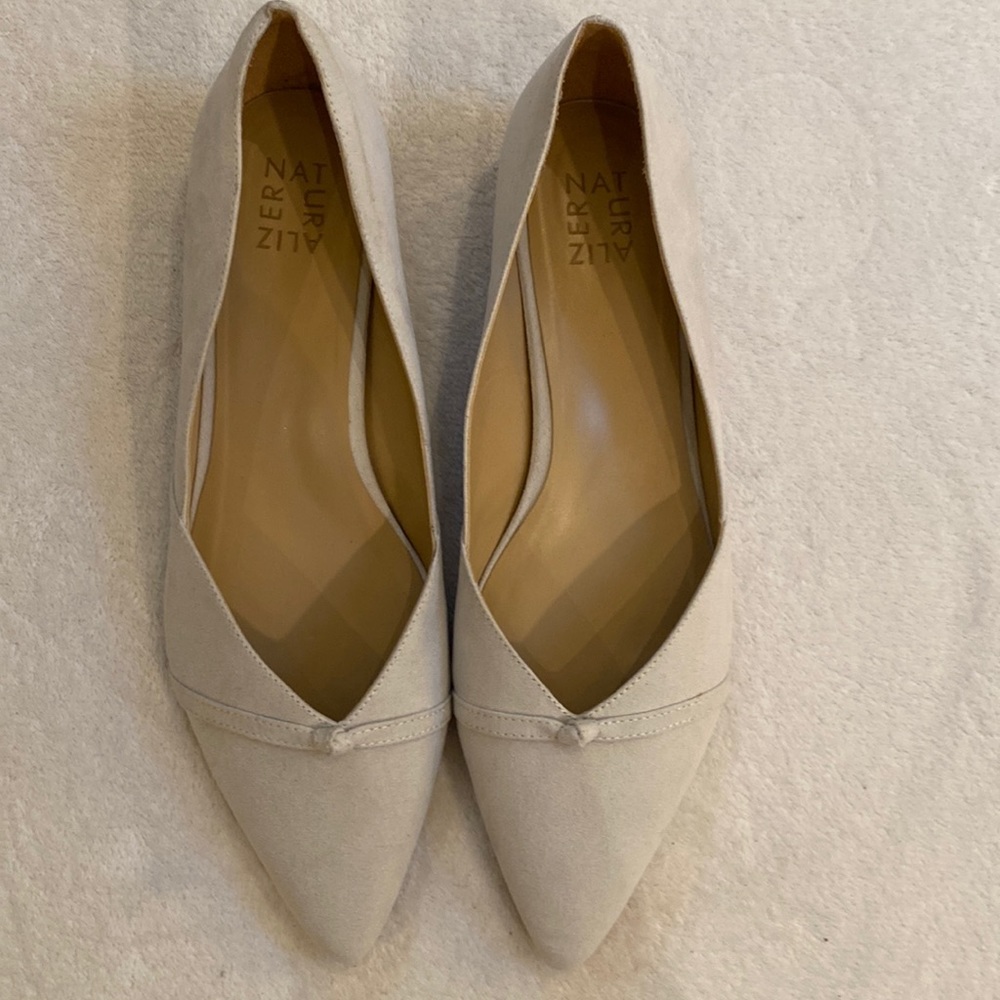 Naturalizer Beau pointy suede ballet flats Size 11 NWOT